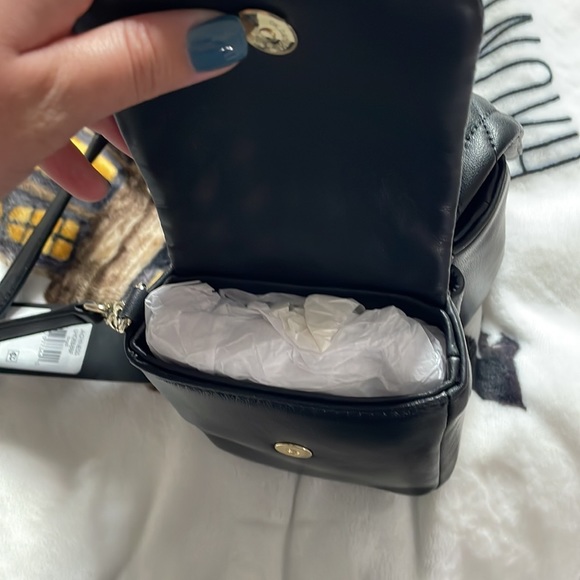 Pocketbook Black and Gold Karl Lagerfeld - Picture 6 of 8